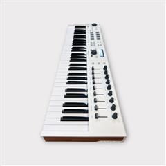 Arturia KeyLab Essential 61 Keyboard MIDI (Controller Only) READ